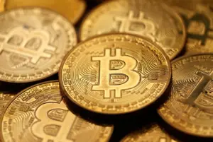 Bitcoin Hits 3-Week Low As Strategy Plans $5 Billion Sale