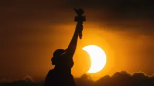 Exactly Where To See The Solar Eclipse And Perseid Meteor Shower From Every U.S. State